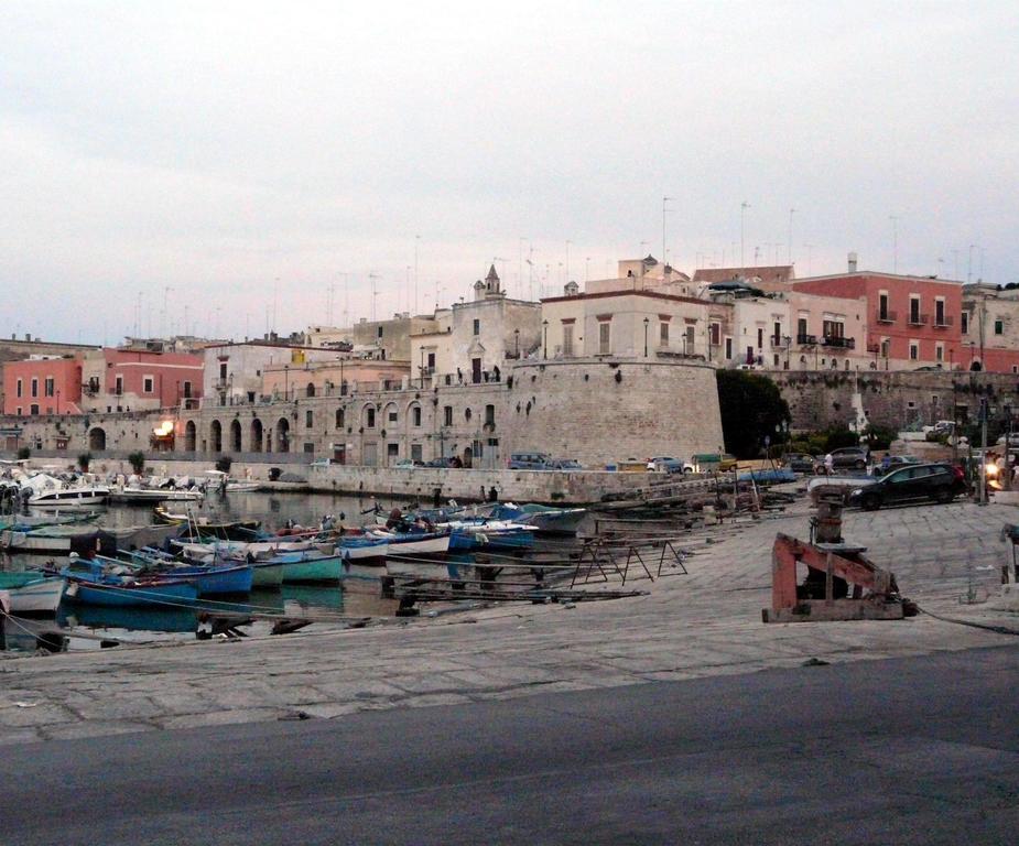 Palazzo Lupicini Affittacamere Bisceglie Exterior photo